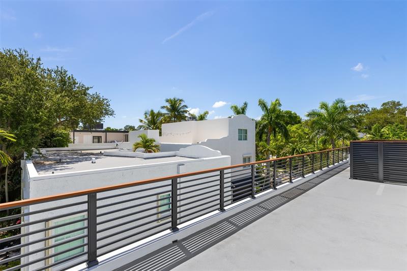 Image 50 of 53 For 1621 Broward Blvd  B