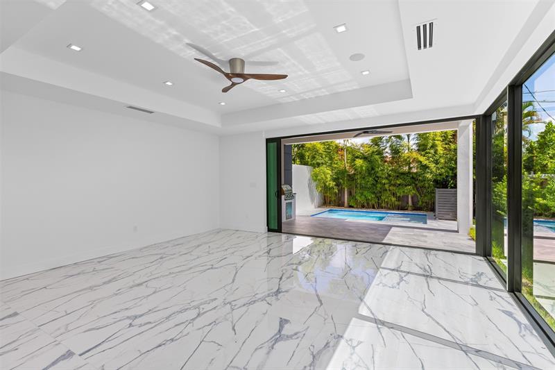 Image 8 of 53 For 1621 Broward Blvd  B