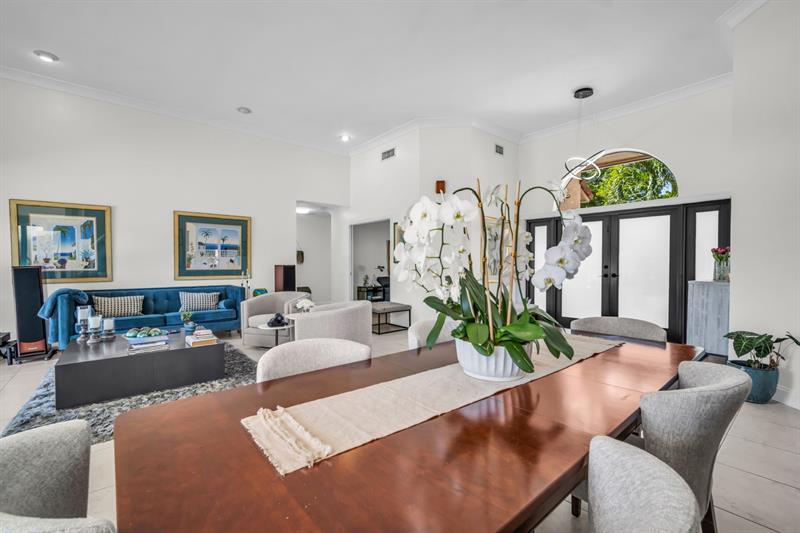 Image 19 of 49 For 12200 Classic Dr