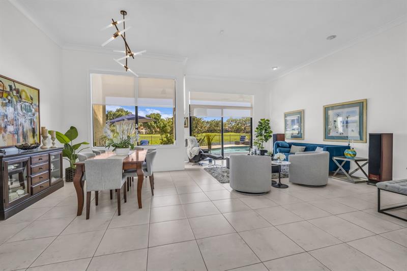 Image 20 of 49 For 12200 Classic Dr