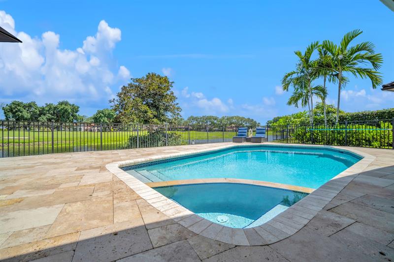 Image 39 of 49 For 12200 Classic Dr