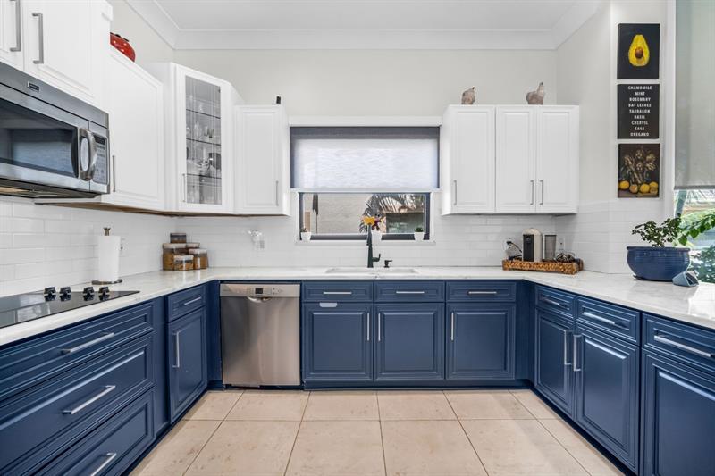 Image 8 of 49 For 12200 Classic Dr