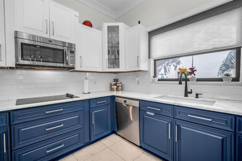 Image 9 of 49 For 12200 Classic Dr