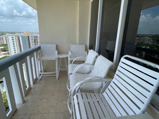 Image 17 of 39 For 305 Pompano Beach Blvd  Ph10