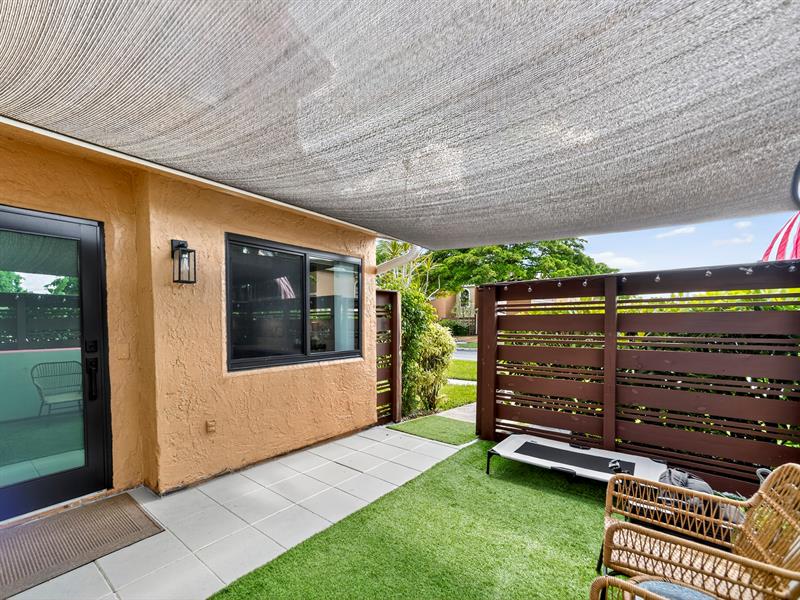 Image 5 of 23 For 8009 71st Ct