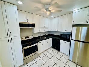 Image 11 of 11 For 6061 Falls Cir Dr  302