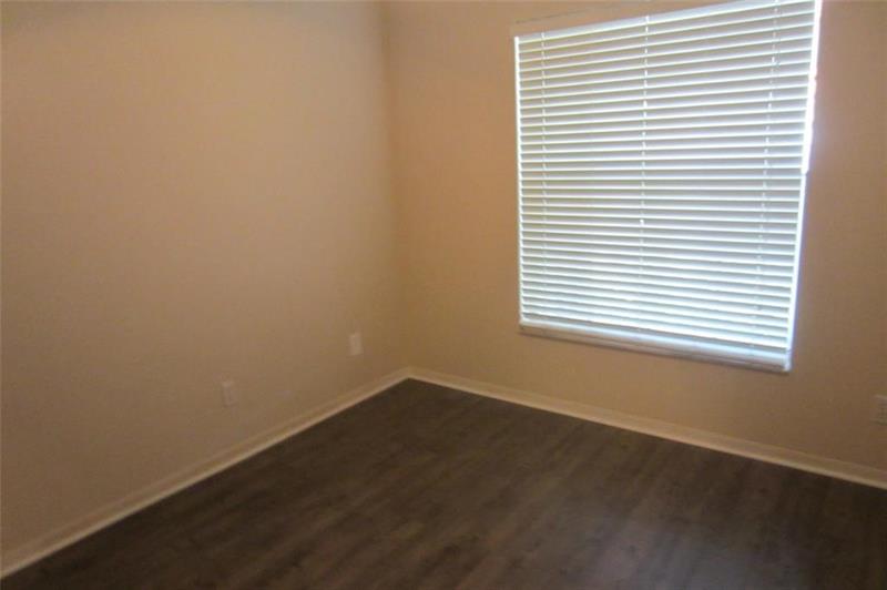 Image 13 of 31 For 802 Garnet Cir