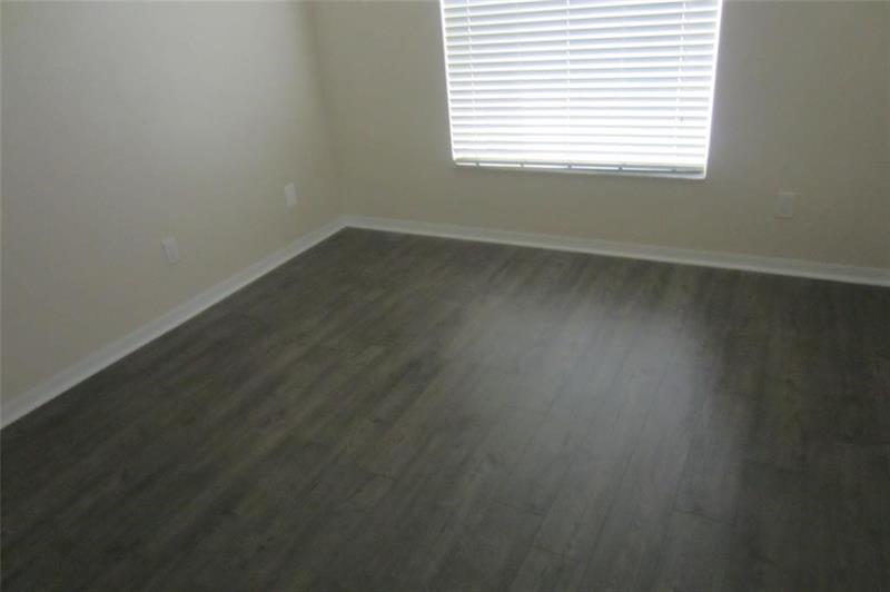 Image 4 of 31 For 802 Garnet Cir
