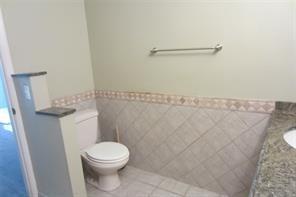 Image 6 of 31 For 802 Garnet Cir