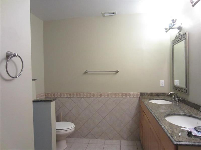 Image 7 of 31 For 802 Garnet Cir