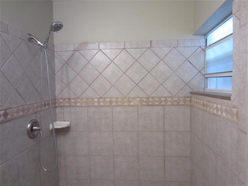 Image 8 of 31 For 802 Garnet Cir