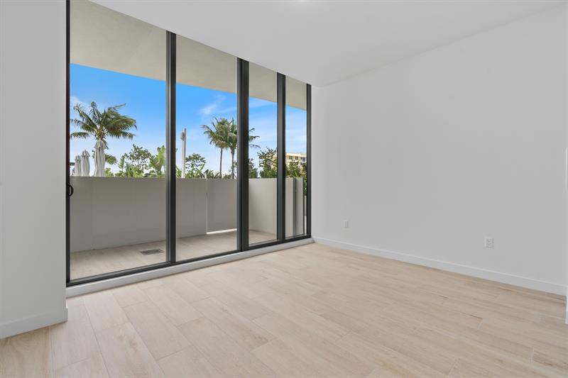 Image 21 of 42 For 900 Ocean Blvd  301