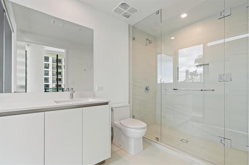 Image 24 of 42 For 900 Ocean Blvd  301