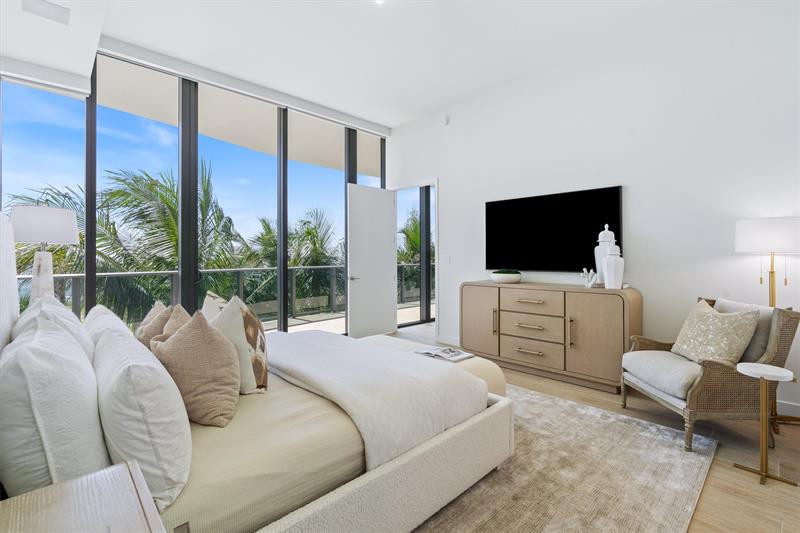Image 3 of 42 For 900 Ocean Blvd  301