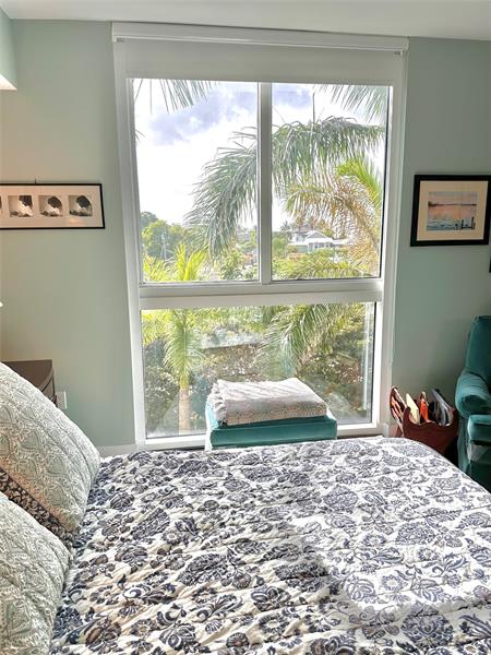 Image 11 of 38 For 2821 Ocean Blvd  405s