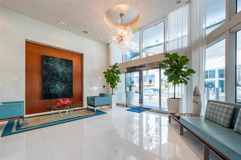Image 25 of 38 For 2821 Ocean Blvd  405s