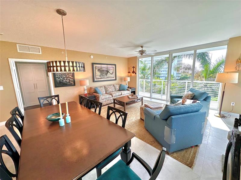 Image 4 of 38 For 2821 Ocean Blvd  405s