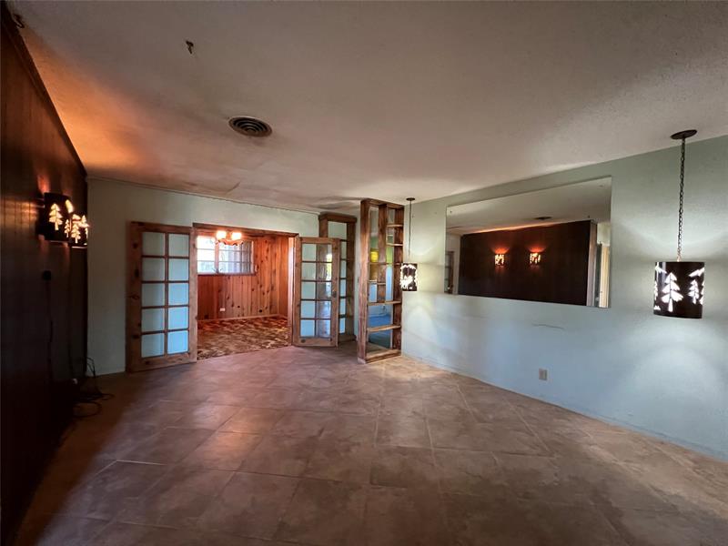 Image 13 of 33 For 6360 9th Pl  