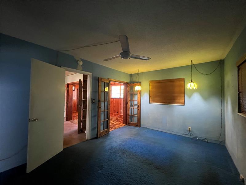 Image 17 of 33 For 6360 9th Pl  
