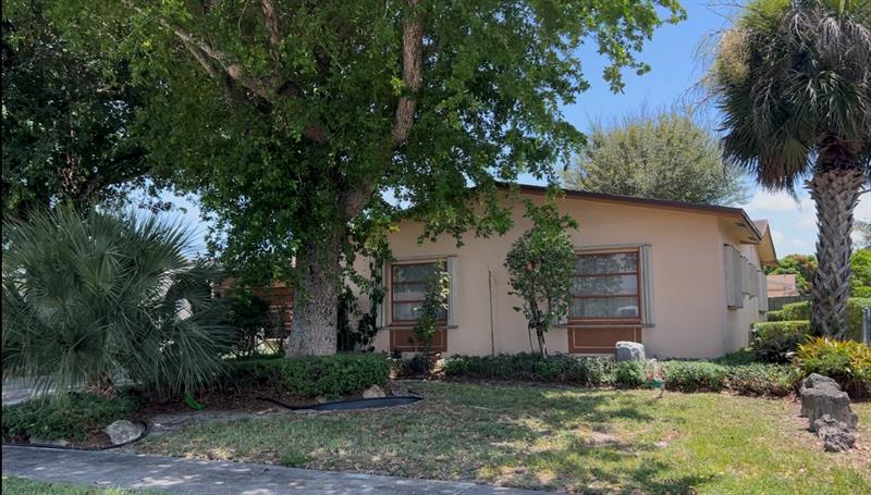 Image 4 of 8 For 6360 9th Pl  