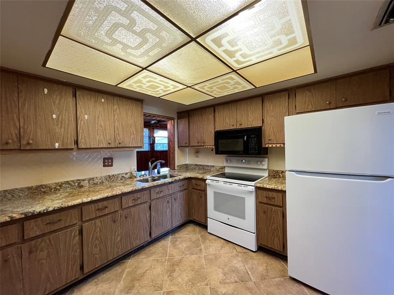 Image 9 of 33 For 6360 9th Pl  