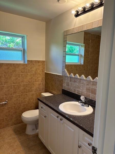 Image 21 of 36 For 212 9th Ave  1