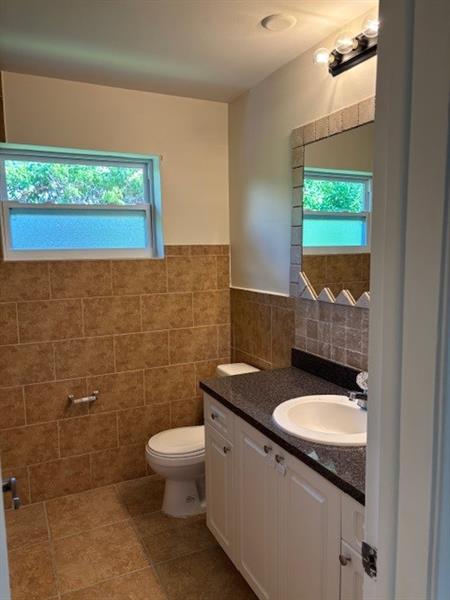 Image 23 of 36 For 212 9th Ave  1