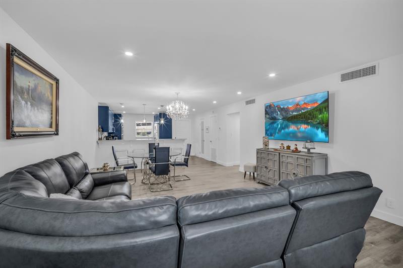 Image 15 of 42 For 250 John F Kennedy Drive  403
