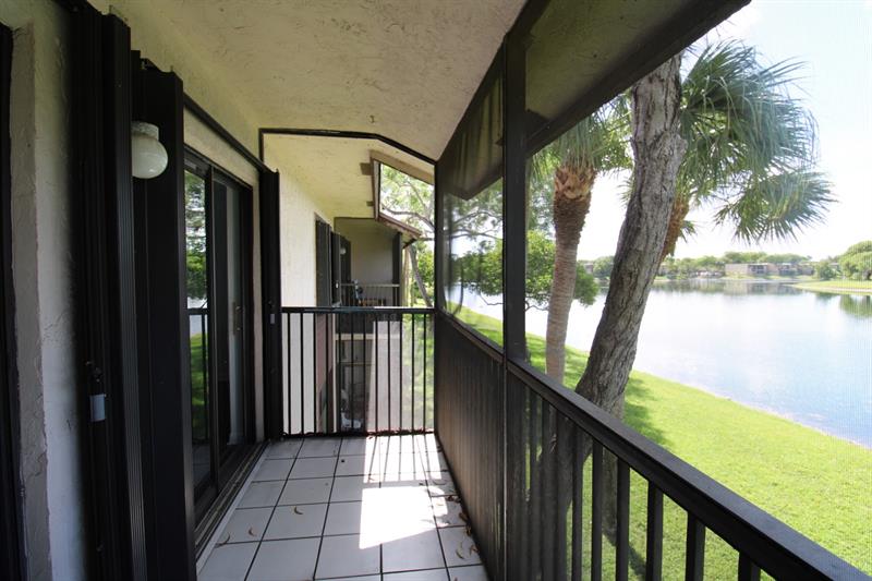 Image 8 of 15 For 9932 Nob Hill Ct  9932