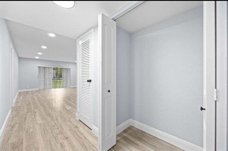 Image 12 of 47 For 6061 Falls Cir Dr  109