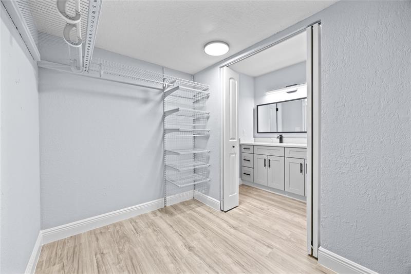 Image 15 of 47 For 6061 Falls Cir Dr  109