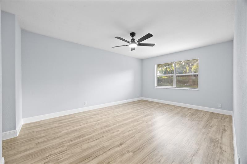 Image 18 of 47 For 6061 Falls Cir Dr  109