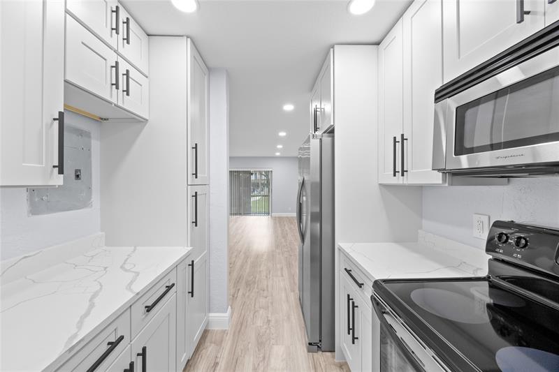 Image 28 of 47 For 6061 Falls Cir Dr  109