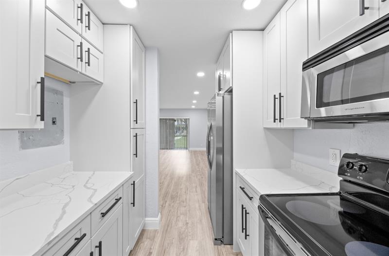 Image 34 of 47 For 6061 Falls Cir Dr  109