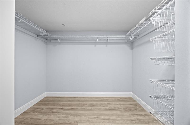 Image 39 of 47 For 6061 Falls Cir Dr  109