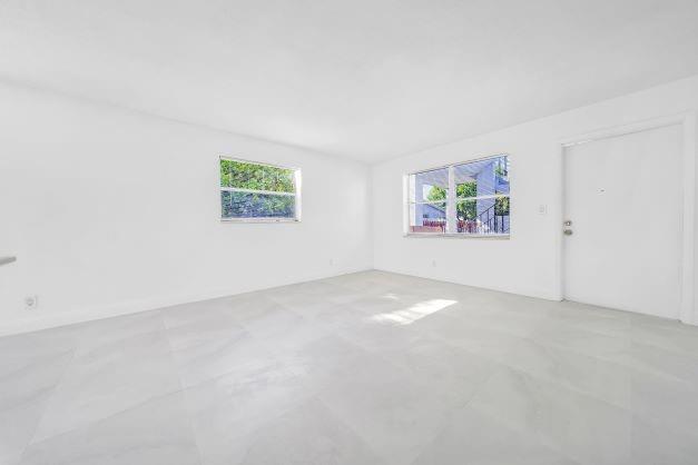 Image 15 of 23 For 2420 Johnson St  107