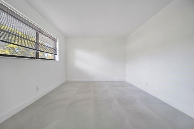 Image 4 of 23 For 2420 Johnson St  107