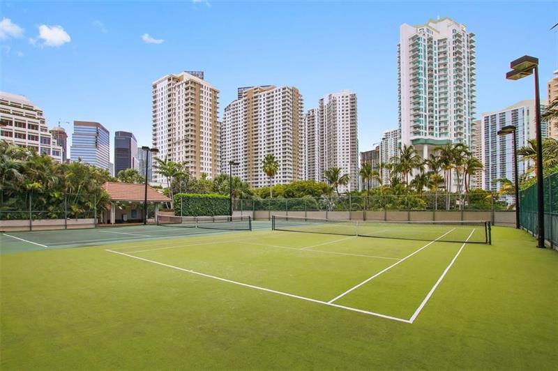 Image 17 of 20 For 520 Brickell Key Dr Unit Bh25