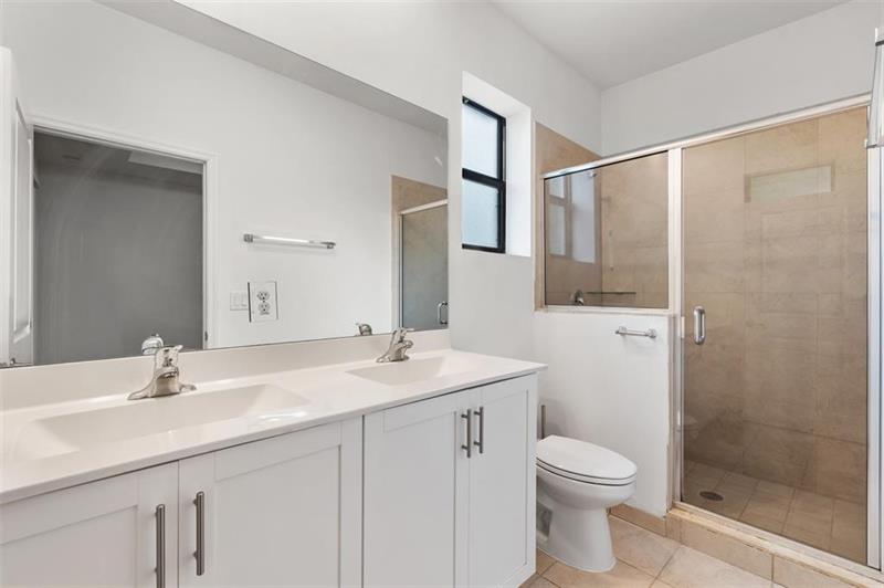 Image 6 of 38 For 340 208th Ter  340