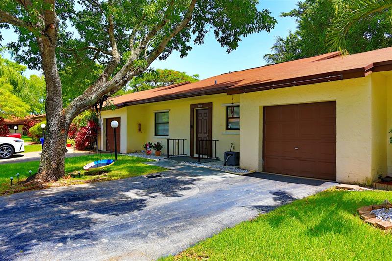 Details for 6616 Parkway Dr, Pompano Beach, FL 33068