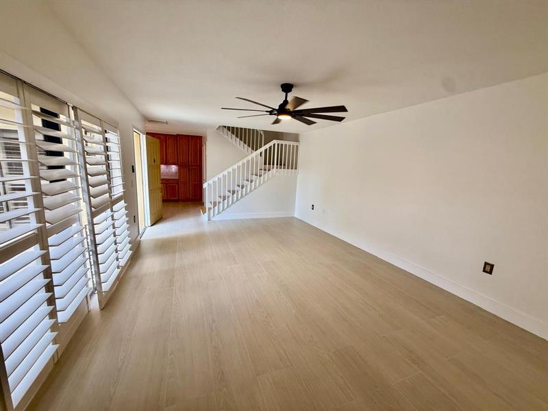 Image 11 of 54 For 2911 22nd Cir  37b