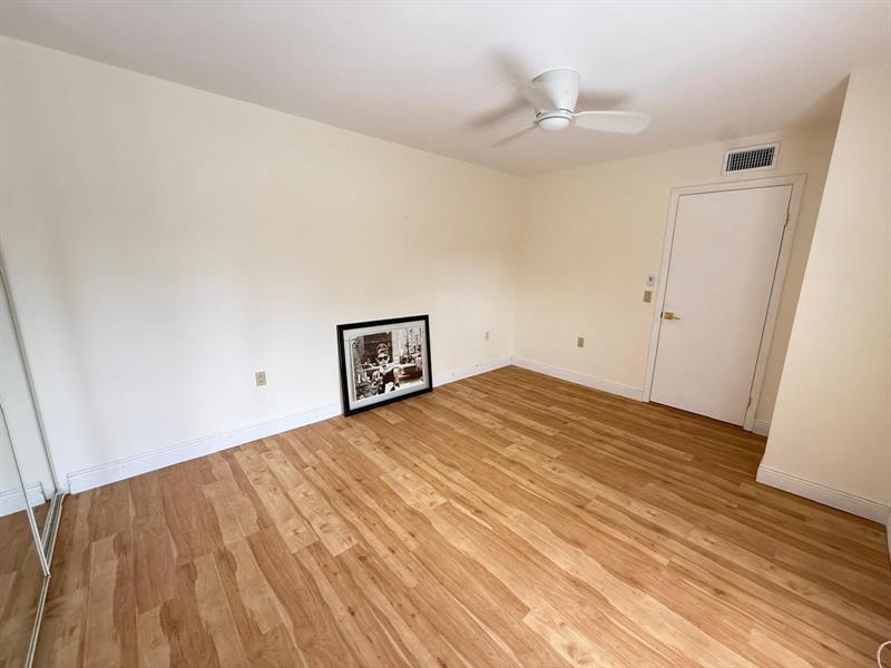 Image 38 of 54 For 2911 22nd Cir  37b