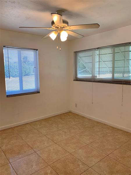 Image 6 of 11 For 2418 4 Street
