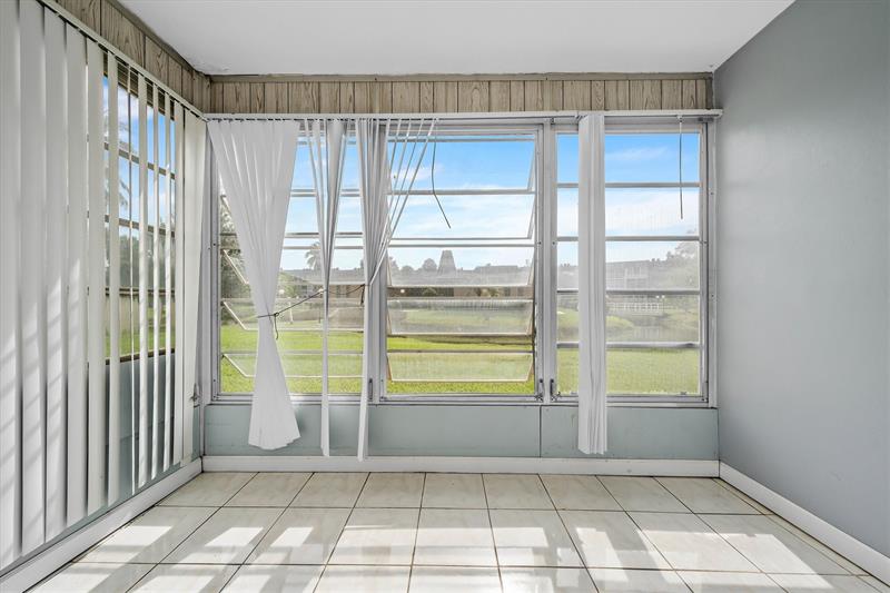 Image 10 of 21 For 5031 Oakland Park Blvd