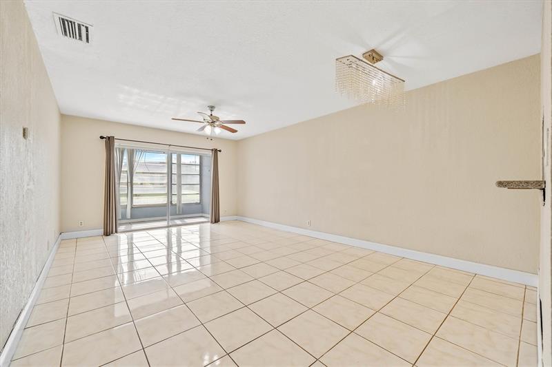 Image 4 of 21 For 5031 Oakland Park Blvd