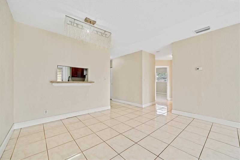 Image 6 of 21 For 5031 Oakland Park Blvd
