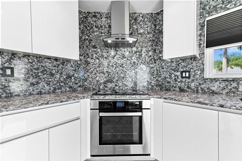 Image 14 of 38 For 21300 Millbrook Ct