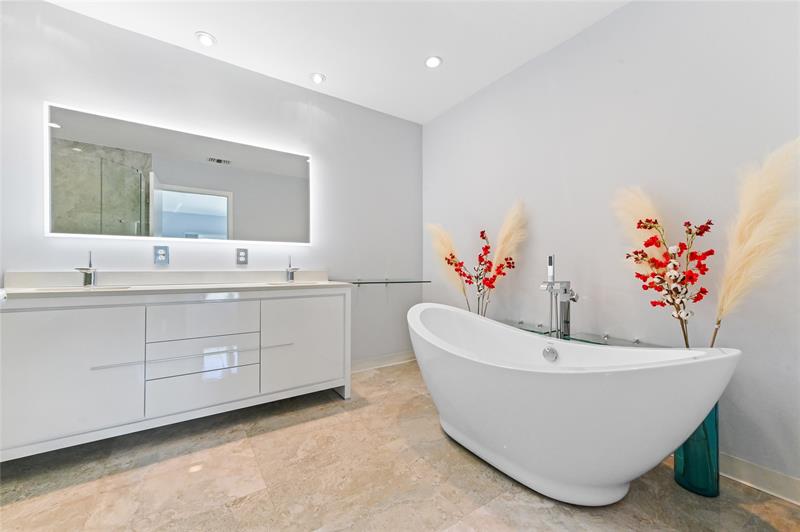 Image 19 of 38 For 21300 Millbrook Ct