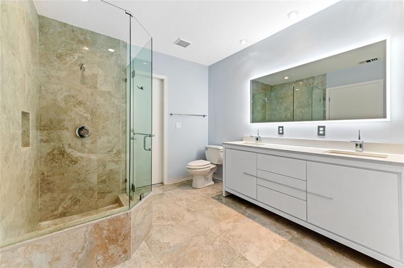 Image 20 of 38 For 21300 Millbrook Ct