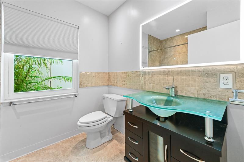 Image 25 of 38 For 21300 Millbrook Ct